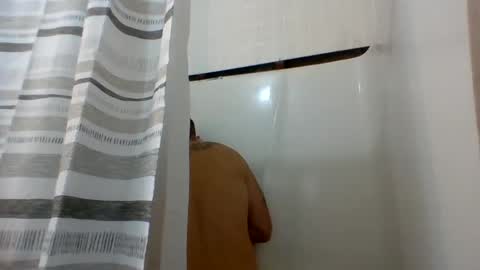 Snapshot of ddady22 chatting on 10-27-25, 03:21 ddady22 online show from 10-27-25, 03:21