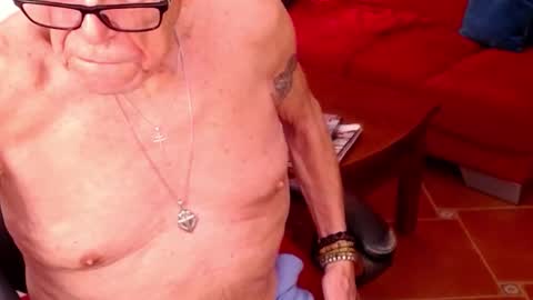 Snapshot of ddaldd chatting on 03-25-26, 11:11 NOLADon online show from 03-25-26, 11:11
