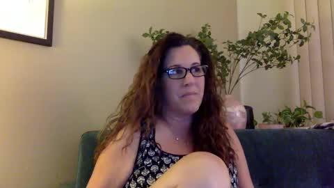 Snapshot of ddmolly chatting on 12-29-24, 05:53 DDMolly online show from 12-29-24, 05:53