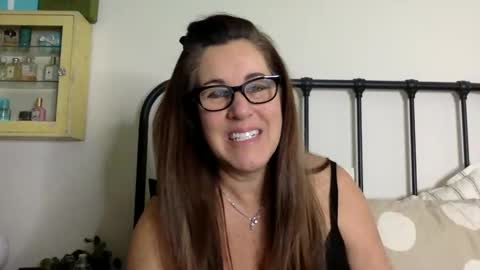 Snapshot of ddmolly chatting on 01-02-25, 08:02 DDMolly online show from 01-02-25, 08:02