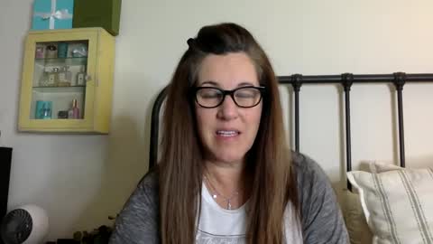 Snapshot of ddmolly chatting on 01-05-25, 04:04 DDMolly online show from 01-05-25, 04:04