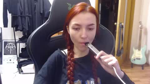 Snapshot of dead_girll chatting on 12-03-24, 09:12 freak online show from 12-03-24, 09:12