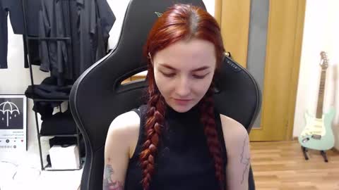 Snapshot of dead_girll chatting on 12-09-24, 09:16 freak online show from 12-09-24, 09:16