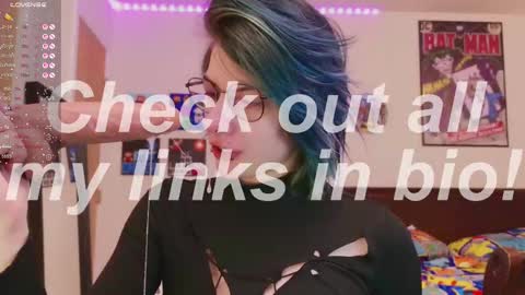 Snapshot of deadratsoup chatting on 11-14-25, 04:49 Rat online show from 11-14-25, 04:49