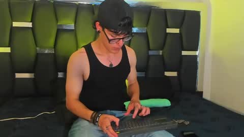 Snapshot of deamon_black chatting on 04-15-26, 12:06 deamon_black online show from 04-15-26, 12:06