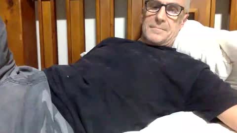 deanofflove2210 online show from 01-21-25, 08:08