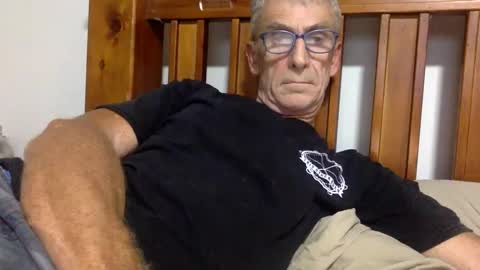 deanofflove2210 online show from 01-25-25, 05:19