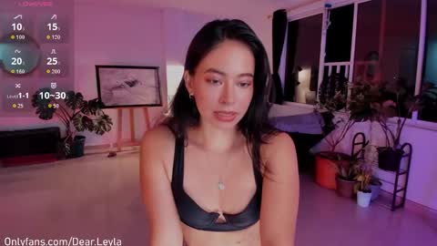 Leyla Grey online show from 10-18-25, 02:47