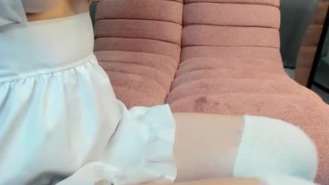 Snapshot of dearly_emily chatting on 02-02-25, 11:30 Emily GMT2 Mon 10 AM - 4 PM Wed 10 AM - 4 PM Thu 10 AM - 4 PM Fri 10 AM - 4 PM Sat 10 AM - 4 PM online show from 02-02-25, 11:30