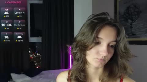 Snapshot of debihenks chatting on 09-22-25, 05:15 Eva online show from 09-22-25, 05:15