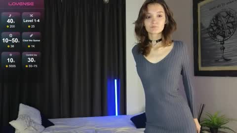 Snapshot of debihenks chatting on 09-25-25, 05:16 Eva online show from 09-25-25, 05:16