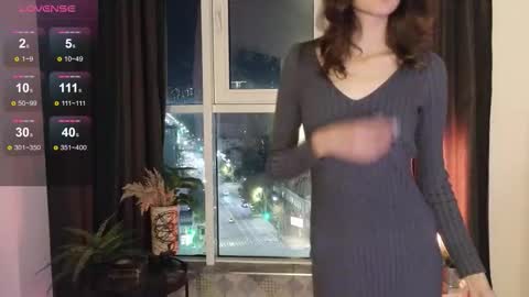 Snapshot of debihenks chatting on 10-29-25, 06:20 Eva online show from 10-29-25, 06:20