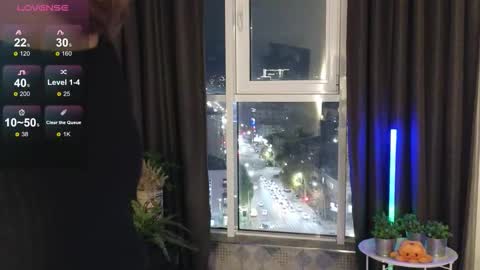 Snapshot of debihenks chatting on 11-01-25, 05:04 Eva online show from 11-01-25, 05:04