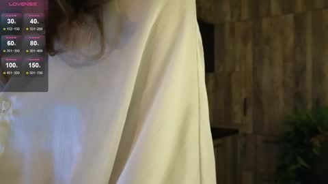 Snapshot of debihenks chatting on 02-02-26, 05:11 Eva online show from 02-02-26, 05:11