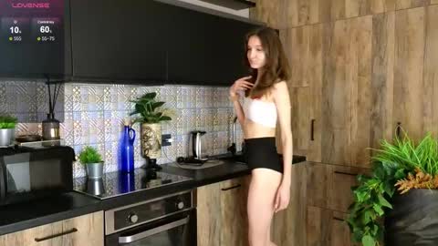 Snapshot of debihenks chatting on 02-03-26, 05:18 Eva online show from 02-03-26, 05:18