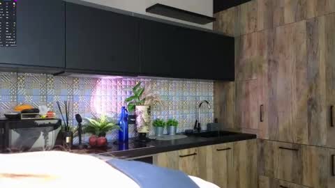 Snapshot of debihenks chatting on 03-02-26, 06:04 Eva online show from 03-02-26, 06:04