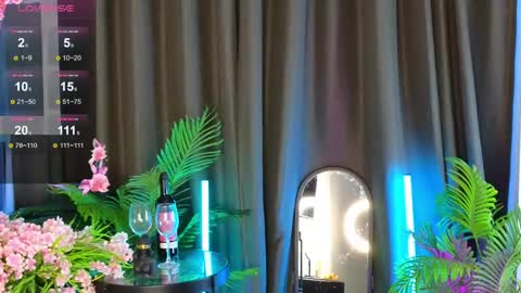 Snapshot of debihenks chatting on 05-24-26, 05:07 Eva online show from 05-24-26, 05:07