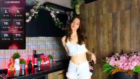Snapshot of debihenks chatting on 06-14-26, 05:04 Eva online show from 06-14-26, 05:04