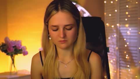 Debora online show from 10-13-25, 03:28