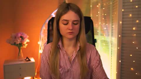 Snapshot of deboralarson chatting on 03-05-26, 03:13 Debora online show from 03-05-26, 03:13