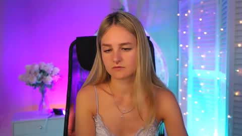 Snapshot of deboralarson chatting on 03-27-26, 03:12 Debora online show from 03-27-26, 03:12