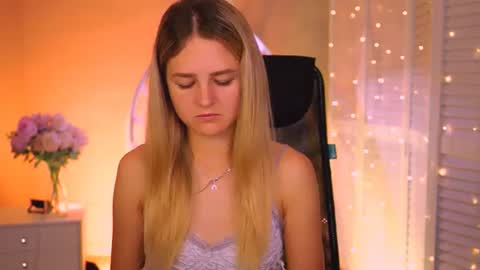 Debora online show from 06-17-26, 03:09