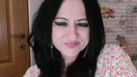 Snapshot of debramilf chatting on 06-29-26, 01:12 DebraMilf online show from 06-29-26, 01:12