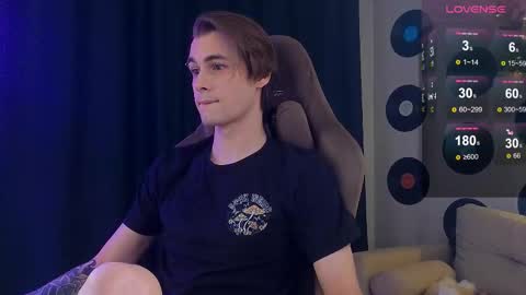 Snapshot of debugmee chatting on 11-24-25, 04:40 Samuel online show from 11-24-25, 04:40