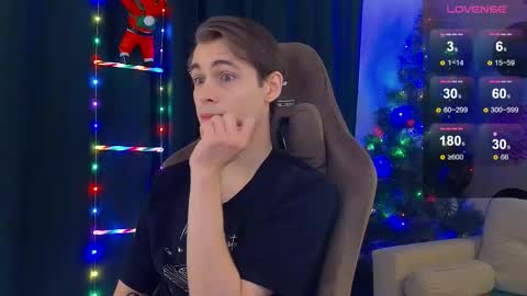 Snapshot of debugmee chatting on 01-12-26, 02:44 Samuel online show from 01-12-26, 02:44