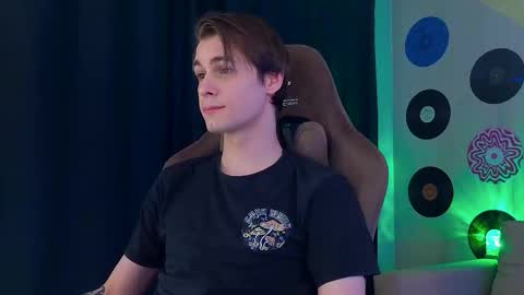 Snapshot of debugmee chatting on 03-07-26, 03:42 Samuel online show from 03-07-26, 03:42