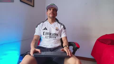 Santiago online show from 02-04-26, 06:03