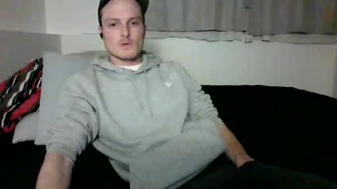 Dee4dayz online show from 05-05-26, 02:08