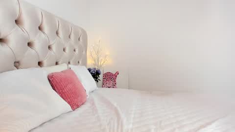 Denise online show from 02-20-25, 01:40