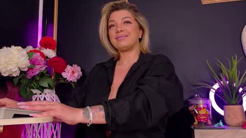 Deea online show from 10-18-25, 07:58