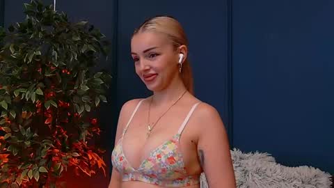 DeeaVIP online show from 05-02-26, 06:40