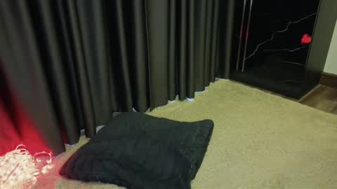 Snapshot of deedeedoll chatting on 02-21-25, 01:22 deedeedoll online show from 02-21-25, 01:22