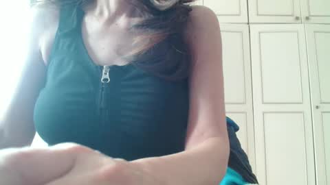 KamiDevi online show from 04-12-26, 11:59