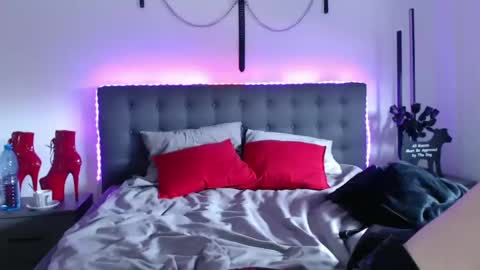 Jenna online show from 12-29-24, 09:17