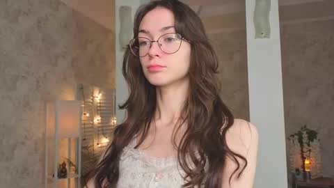 Snapshot of defeded_lovee chatting on 09-25-25, 07:17 Amy online show from 09-25-25, 07:17