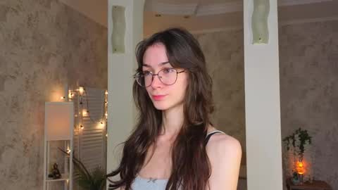 Snapshot of defeded_lovee chatting on 10-02-25, 07:10 Amy online show from 10-02-25, 07:10