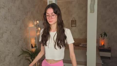Snapshot of defeded_lovee chatting on 10-05-25, 07:45 Amy online show from 10-05-25, 07:45