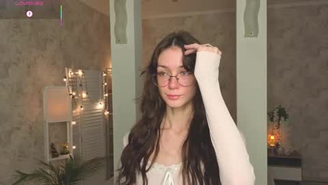 Snapshot of defeded_lovee chatting on 10-08-25, 07:44 Amy online show from 10-08-25, 07:44