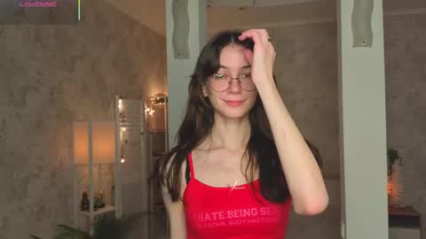 Snapshot of defeded_lovee chatting on 10-26-25, 08:37 Amy online show from 10-26-25, 08:37