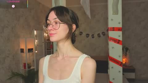 Snapshot of defeded_lovee chatting on 10-30-25, 07:36 Amy online show from 10-30-25, 07:36