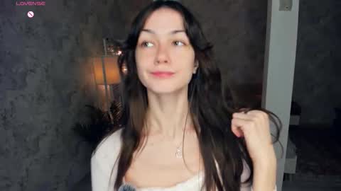 Snapshot of defeded_lovee chatting on 11-22-25, 07:35 Amy online show from 11-22-25, 07:35