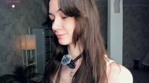 Snapshot of defeded_lovee chatting on 12-13-25, 07:53 Amy online show from 12-13-25, 07:53