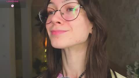 Snapshot of defeded_lovee chatting on 01-15-26, 07:28 Amy online show from 01-15-26, 07:28