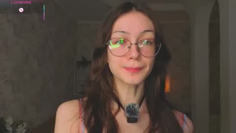 Snapshot of defeded_lovee chatting on 01-17-26, 07:17 Amy online show from 01-17-26, 07:17