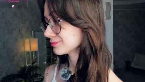 Snapshot of defeded_lovee chatting on 01-31-26, 07:23 Amy online show from 01-31-26, 07:23