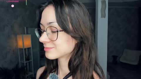 Snapshot of defeded_lovee chatting on 02-11-26, 07:30 Amy online show from 02-11-26, 07:30